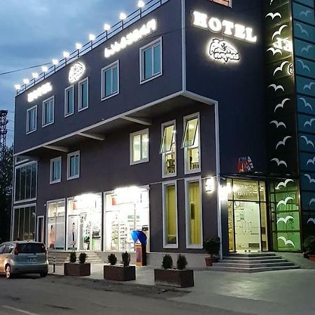 Hotel Tolia Kutaisi Exterior photo